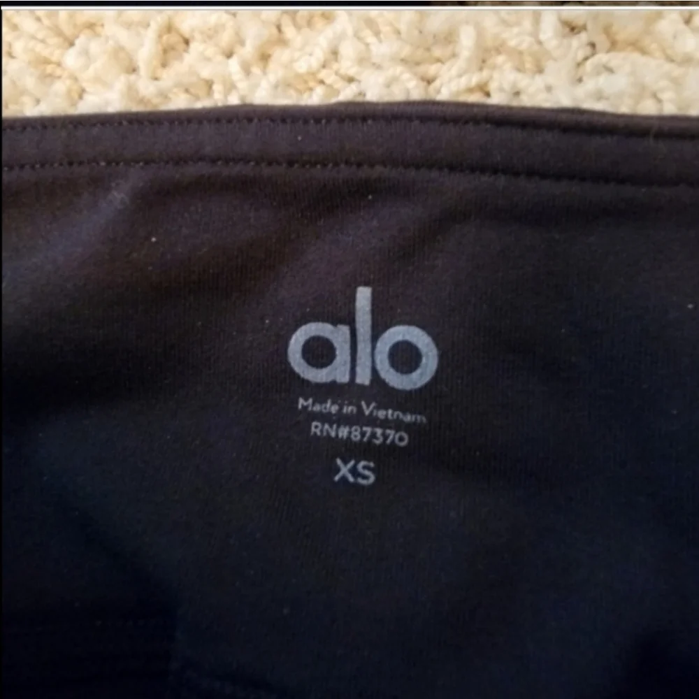 ALO Yoga West Coast Laser Cut Leggings Black & Buff Size XS NWT